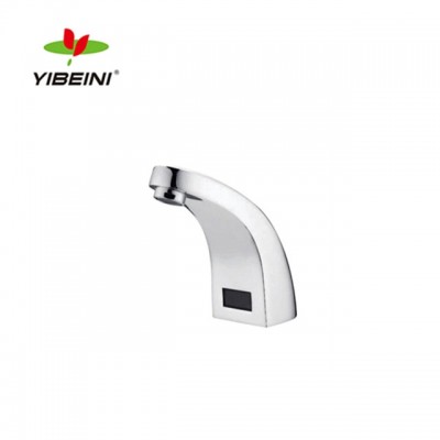 Touchless smart hot&cold water automatic faucet , Intelligent automatic sensor faucet